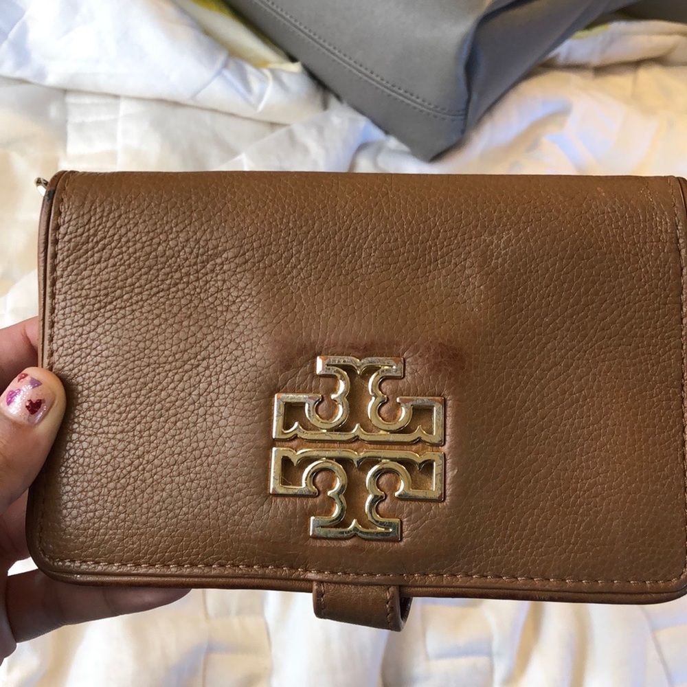 Camel brown leather Tory Burch wallet
